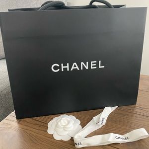 Original Chanel shopping bag with 3D flower (separate) and ribbon